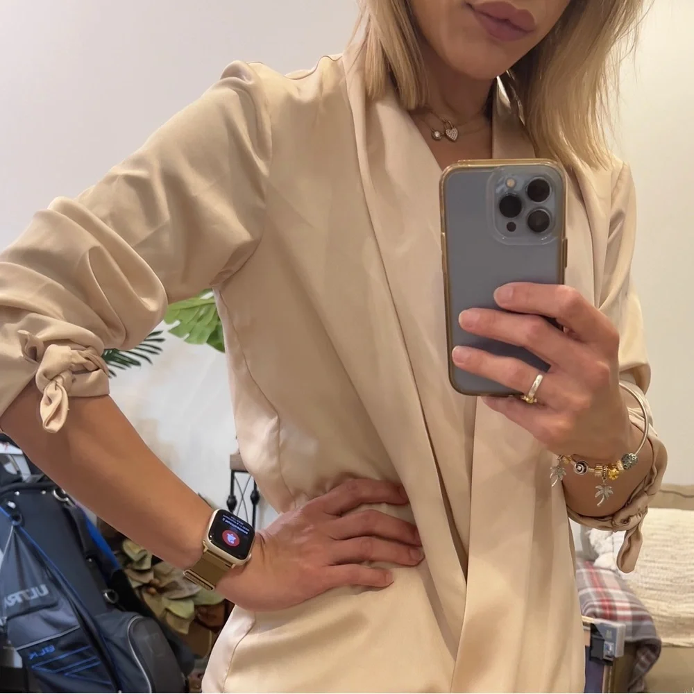 Guess by Marciano ivory blouse size Medium - Picture 2 of 5